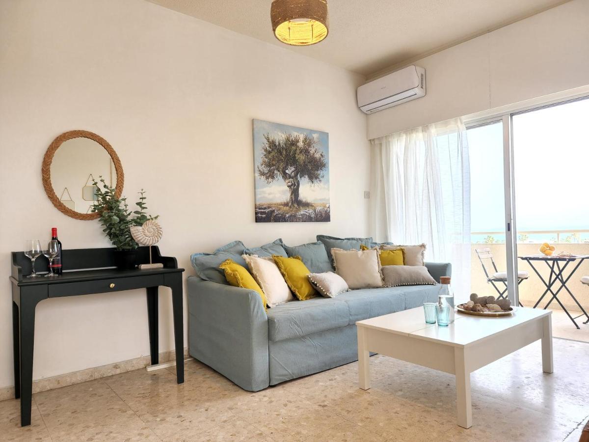 Capri Sea View One Bedroom Larnaka Exterior foto